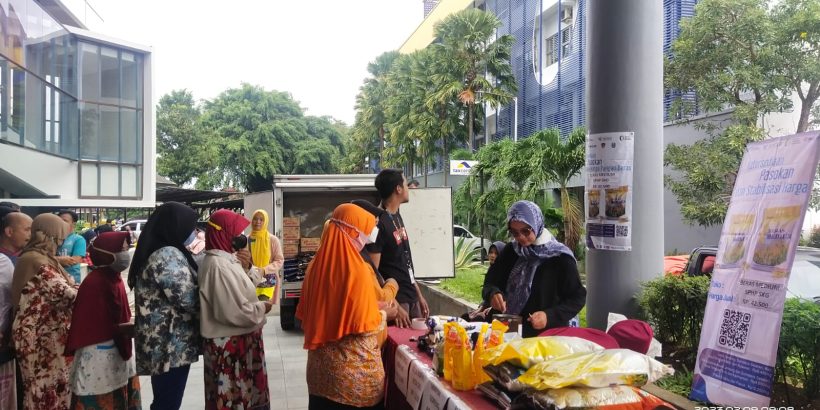 antrian pasar murah